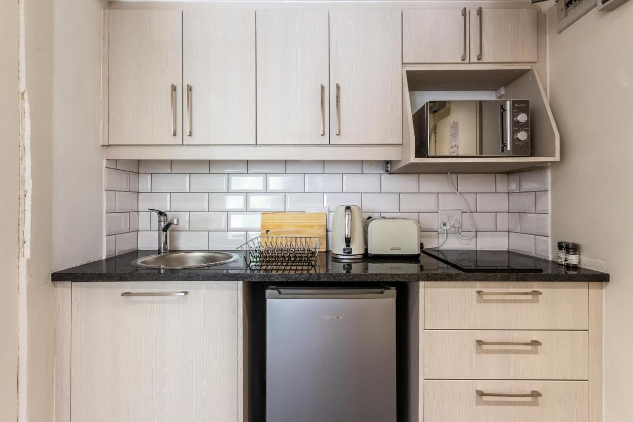 קייפטאון Trendy Apartment In Thibault Square City Centre מראה חיצוני תמונה